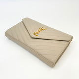 SAINT LAURENT CASSANDRE CHAIN WALLET/ CROSSBODY IN BEIGE GRAIN DE POUDRE LEA & GHW