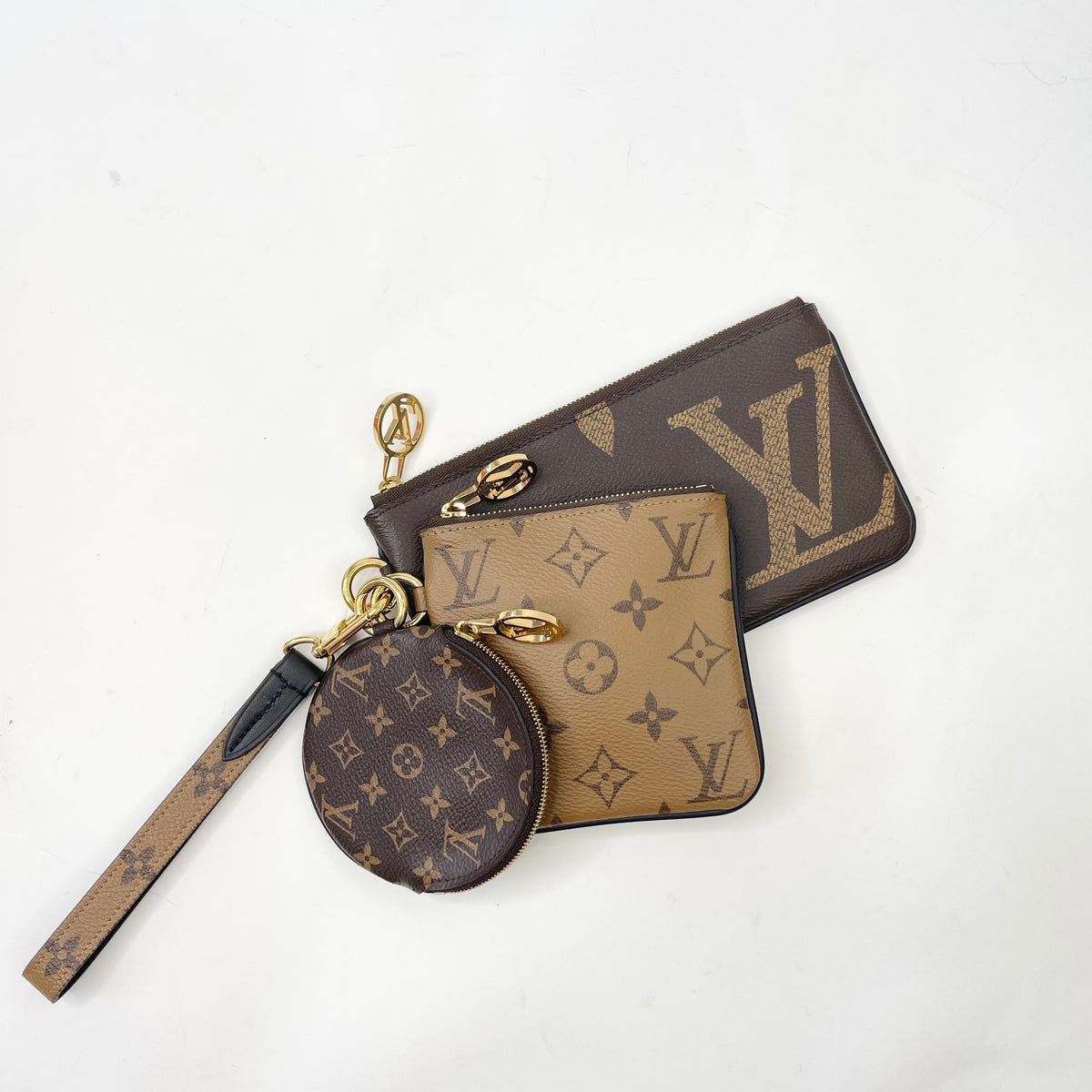 LOUIS VUITTON GIANT MONO POUCH TRIO – BLuxe Boutique