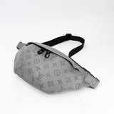LOUIS VUITTON DISCOVERY BUMBAG IN MONO SHADOW GREY LEA