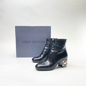 LOUIS VUITTON SILVER LIGHT BLK LEA BOOTS SZ 34.5