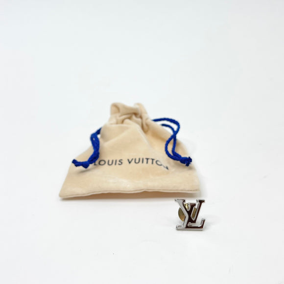 LOUIS VUITTON MONOGRAM SILVER LAPEL PIN