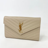 SAINT LAURENT CASSANDRE CHAIN WALLET/ CROSSBODY IN BEIGE GRAIN DE POUDRE LEA & GHW