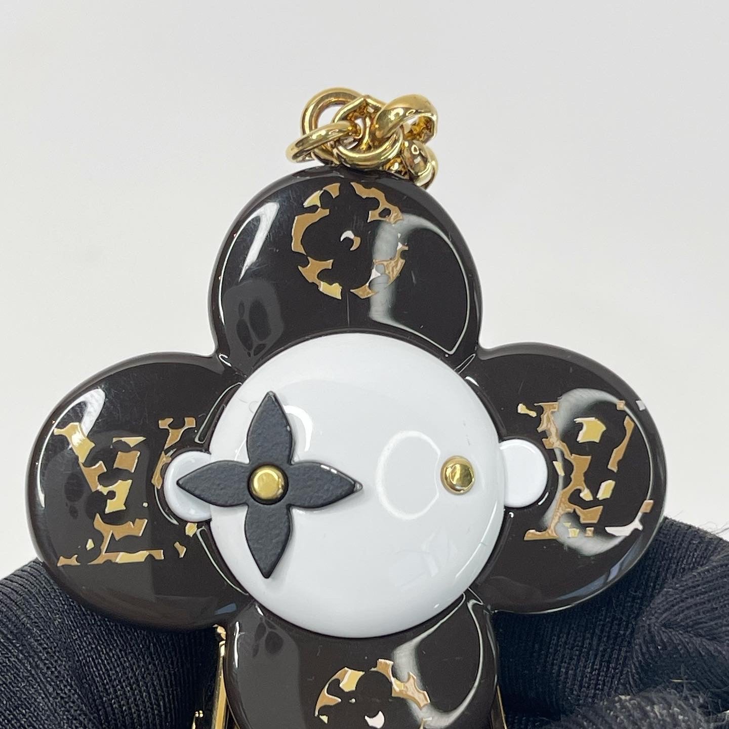 限定品【LOUIS VUITTON】バッグチャーム Vivienne Searider バッグチャーム・ヴィヴィエンヌ S00｜ルイ・ヴィトン 公式