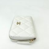 CHANEL CLASSIC ZIP COIN/ CARD CASE IN WHT CAV LEA & GHW