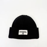 CHANEL BLK CASHMERE BEANIE W SEQUIN LOGO