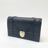 CHRISTIAN DIOR DIORAMA BLK CLFSKN LEA & GHW WALLET ON CHAIN
