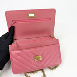 CHANEL REISSUE WOC IN PINK LAMB CRINKLE LEA & BRUSHED GHW