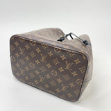 LOUIS VUITTON NEONOE MM IN MONOGRAM W BLK TRIM