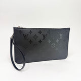 LIMITER EDITION LOUIS VUITTON x URS FISCHER BLK CANVAS ZIP POCHETTE/WRISTLET