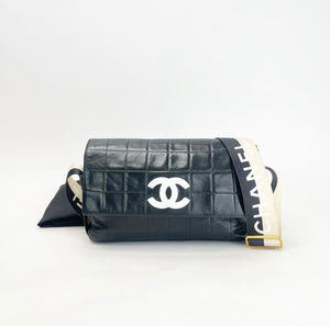 CHANEL VINTAGE CC BLK QUILTED LEATHER FLAP MESSENGER CROSSBODY