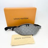 LOUIS VUITTON DISCOVERY BUMBAG IN MONO SHADOW GREY LEA