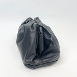 BOTTEGA VENETA THE POUCH IN BLK LMSKN LEA