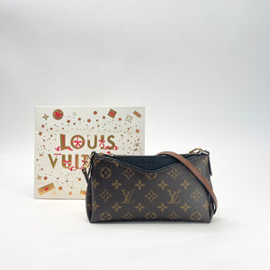 LOUIS VUITTON PALLAS CLUTCH IN MONOGRAM W BLK TRIM