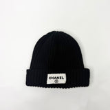 CHANEL BLK CASHMERE BEANIE W SEQUIN LOGO