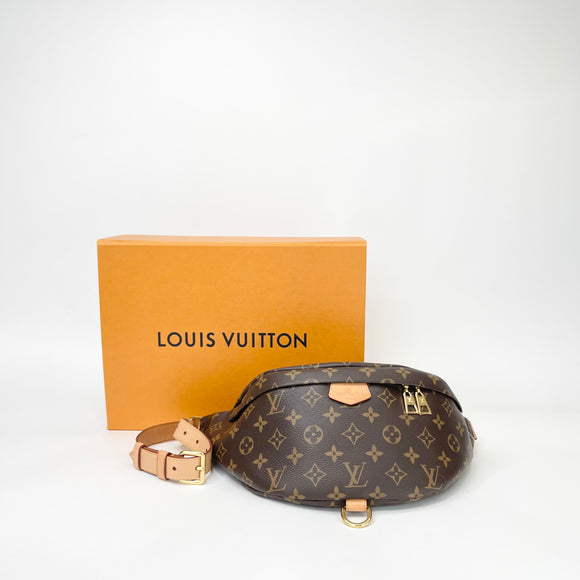 LOUIS VUITTON MONOGRAM BUMBAG  * HARD TO GET *