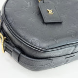 LOUIS VUITTON BOITE CHAPEAU SOUPLE MM BLK EMPREINTE LEA CROSSBODY