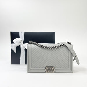 CHANEL LARGE GREY CHEVRON LMSKN LEATHER & RUTHENIUM HW BOY BAG