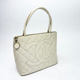 CHANEL MEDALLION TOTE IN CREAM CAVIAR QUILTED LEA & GHW