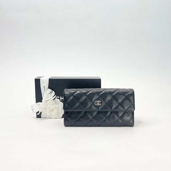 CHANEL CLASSIC FLAP BLK QUILTED LEA WALLET W SHW