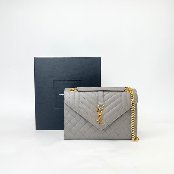 SAINT LAURENT ENVELOPE BAG IN FOG GREY QUILTED MATELASSE LMSKN LEA & GHW