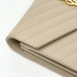 SAINT LAURENT CASSANDRE CHAIN WALLET/ CROSSBODY IN BEIGE GRAIN DE POUDRE LEA & GHW