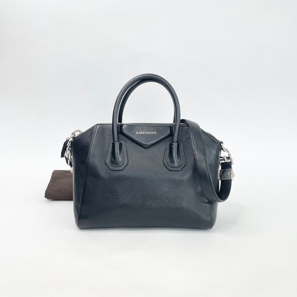 GIVENCHY SMALL ANTIGONA IN BLK GRAINED GOATSKIN LEATHER