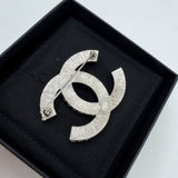 CHANEL CRYSTAL SILVER STRASS BROOCH