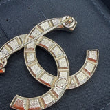 CHANEL GEOMETRIC LT GOLD STRASS BROOCH