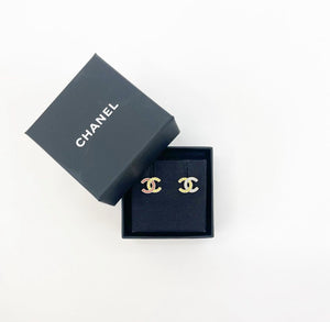 CHANEL CC MULTI COLOR CRYSTAL & GOLD TONE STRASS STUD EARRINGS