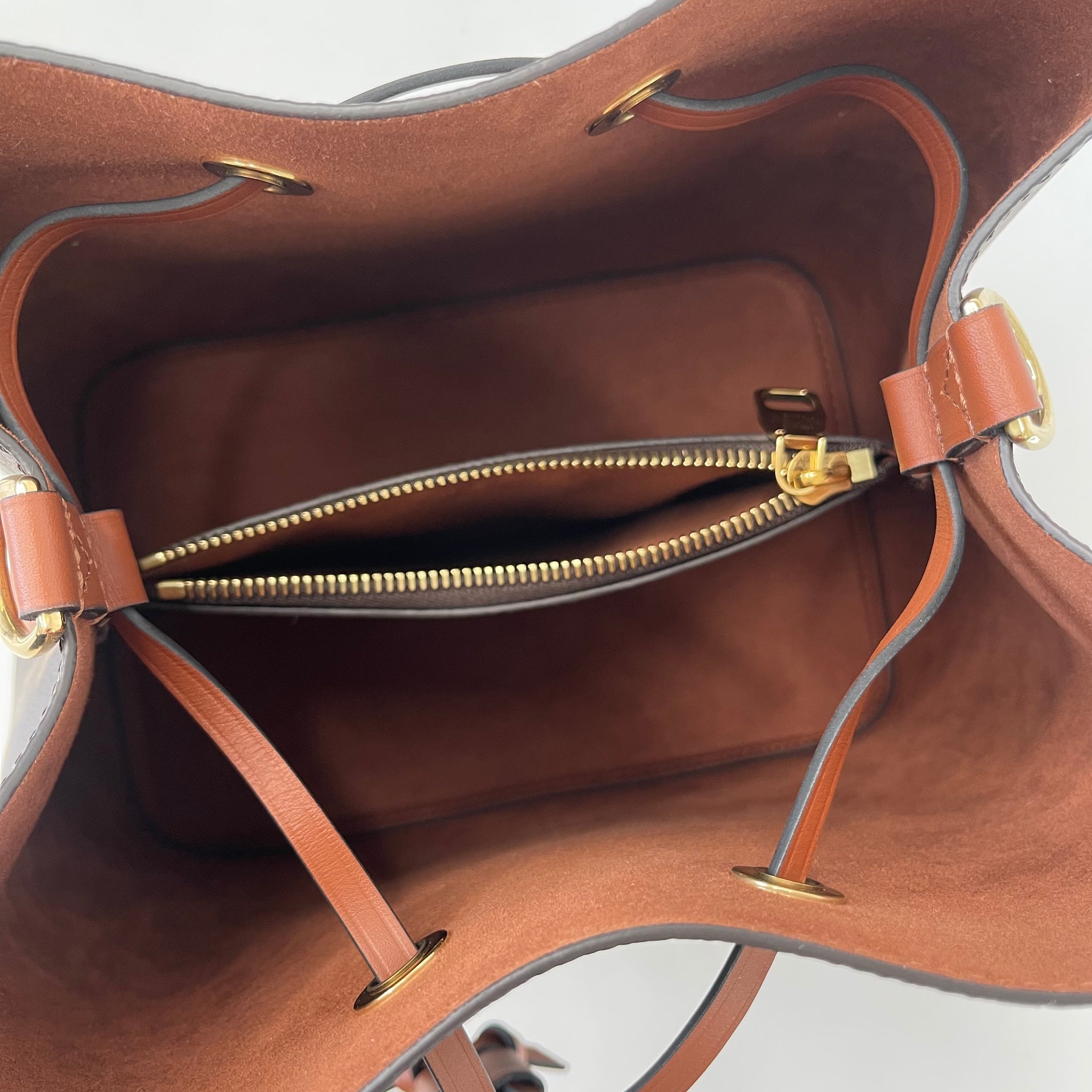 Louis Vuitton Monogram Caramel Neonoe MM Shoulder Bag
