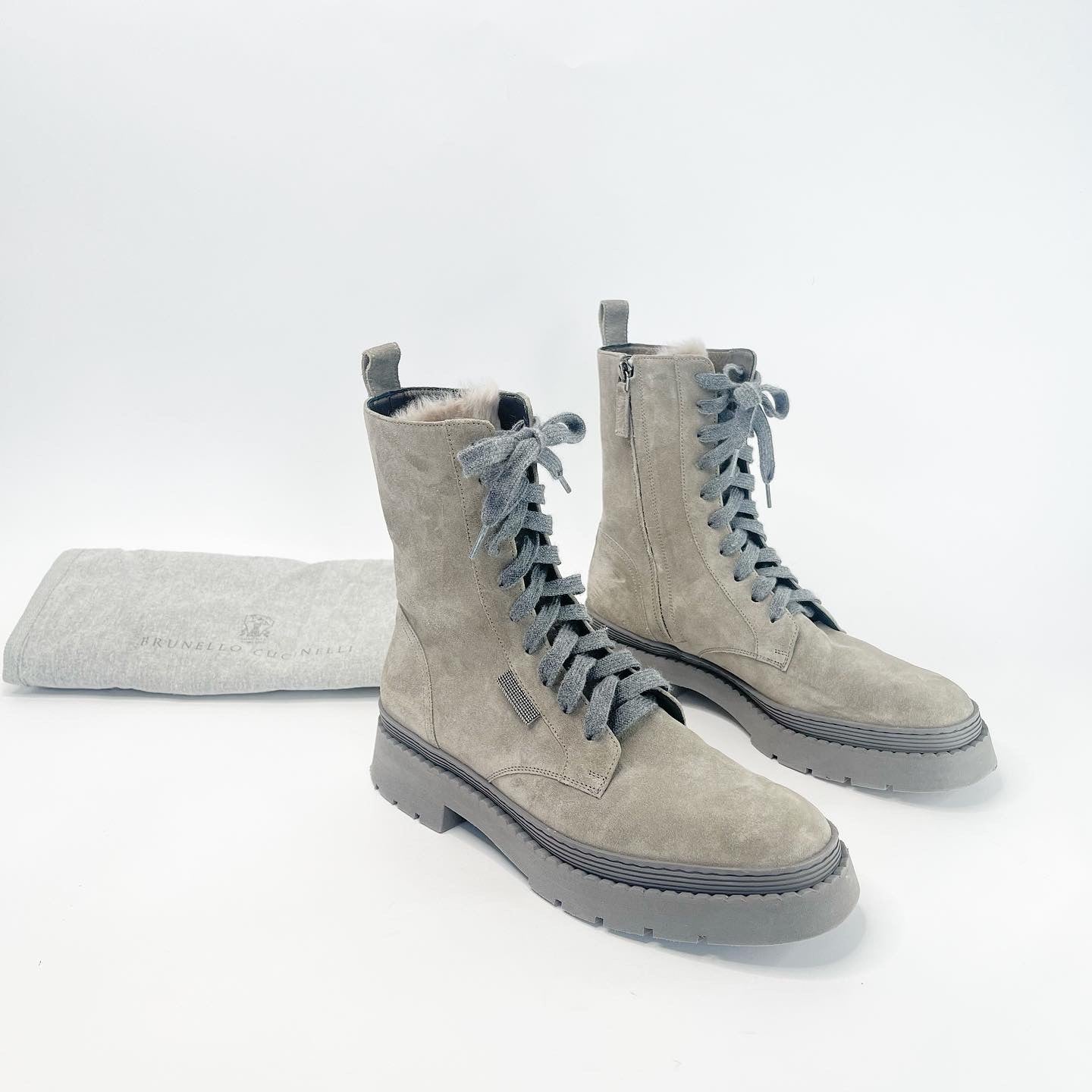 ブーツその他 Brunello Cucinelli Ankle Boots With Suede And Textured BRUNELLO CUCINELLI GREY SUEDE & FUR LINED W CASHMERE LACE