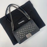 CHANEL MEDIUM BOY BAG IN BLK QUILTED LAMBSKIN LEATHER & RHW + BONUS ORGANIZER