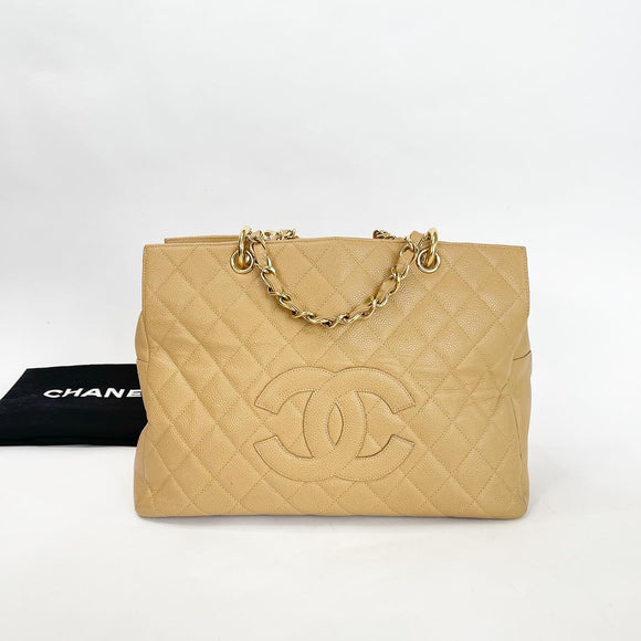 CHANEL TIMELESS CC SHOPPING TOTE IN BEIGE CAVIAR LEATHER & GOLD HW