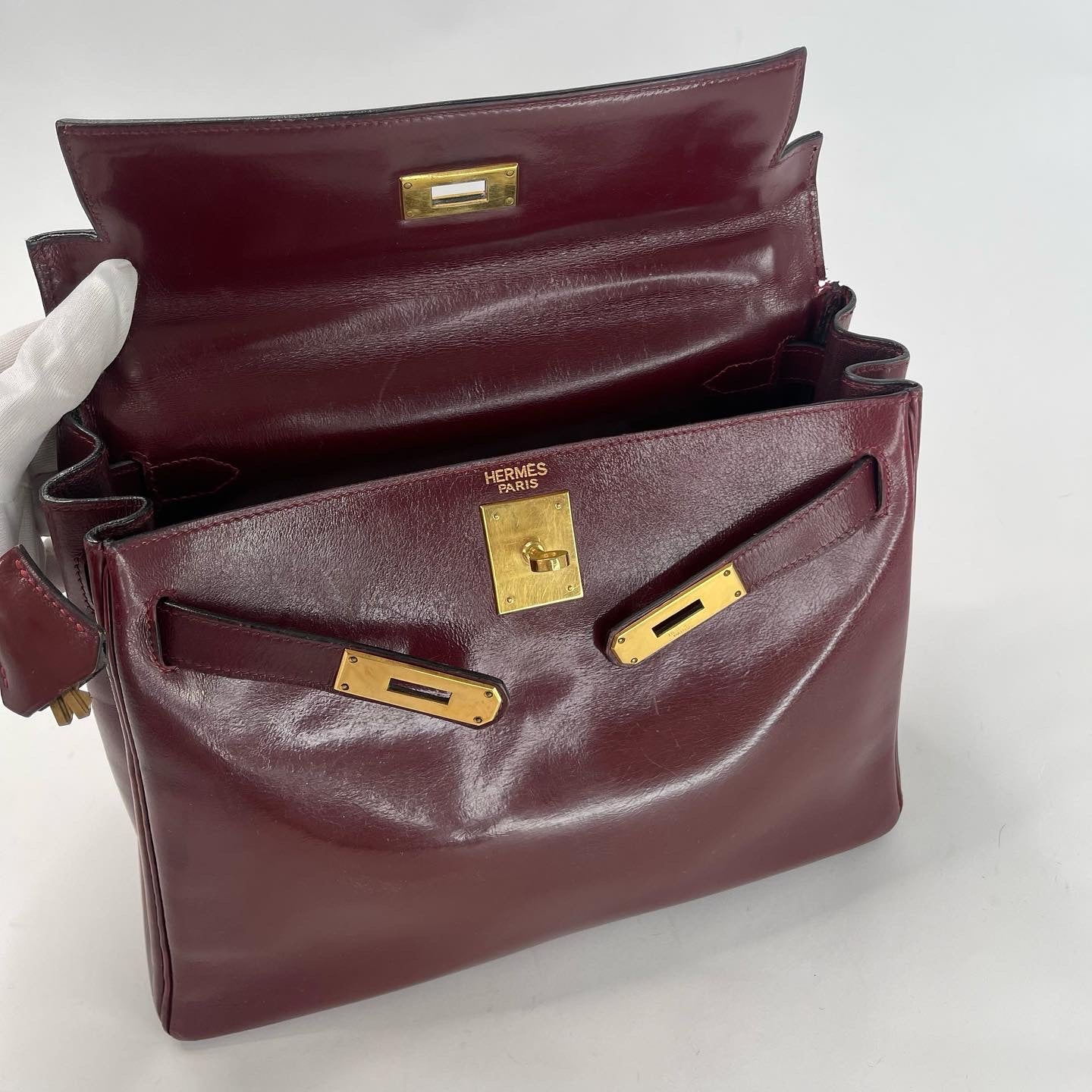 28 Kelly Retourne Bag Burgundy Box Leather